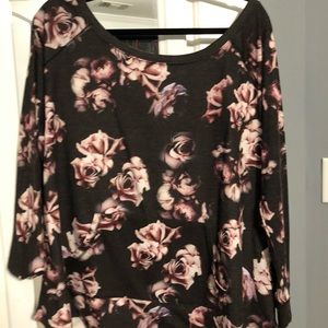 Torrid lightweight sweatshirt w/ front pocket